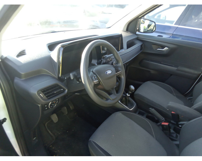 FORD TRANSIT COURIER