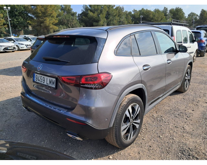MERCEDES GLA