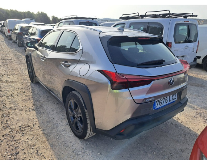 LEXUS UX