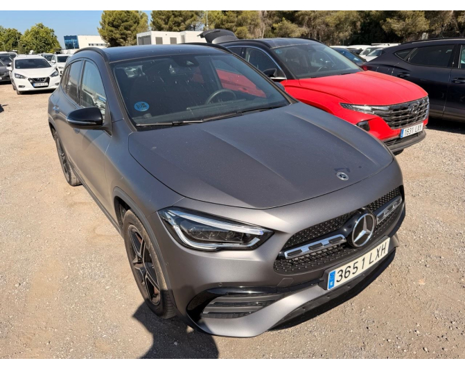 MERCEDES GLA