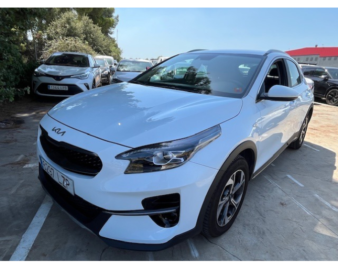 Renting cocheKIA XCEED