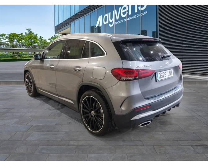 MERCEDES GLA