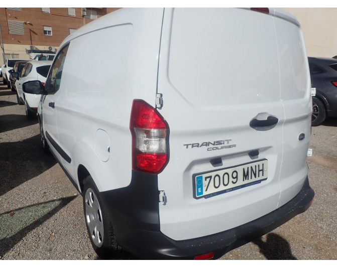 FORD TRANSIT COURIER