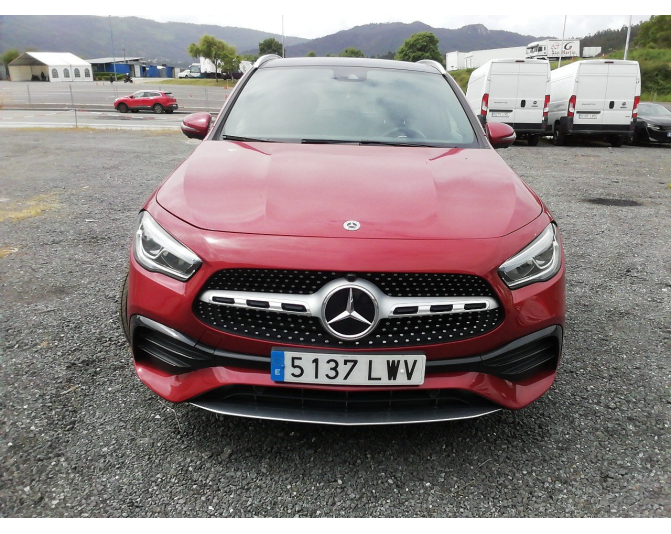 MERCEDES GLA
