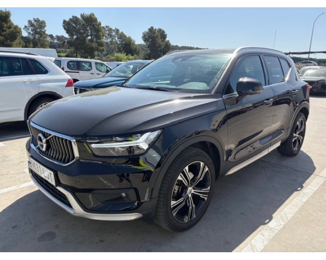 Renting cocheVOLVO XC40