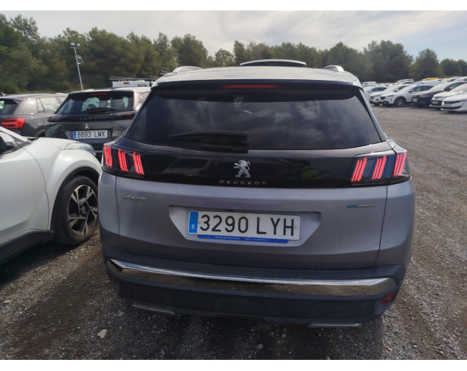 PEUGEOT 3008