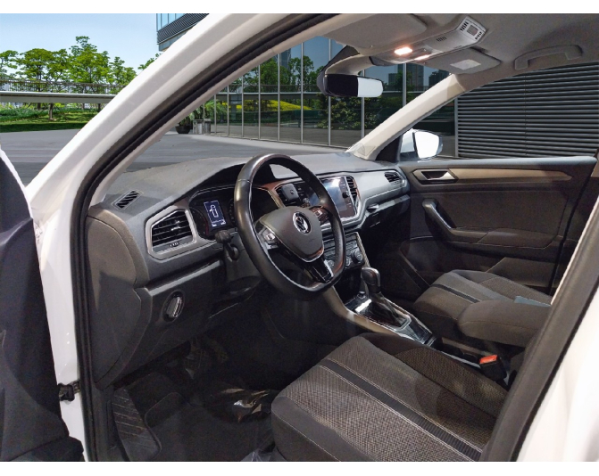 VOLKSWAGEN T-ROC
