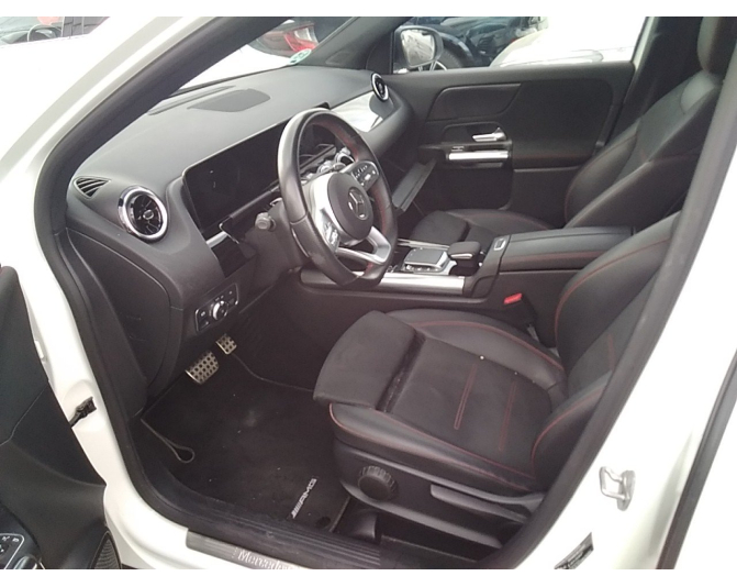 MERCEDES GLA