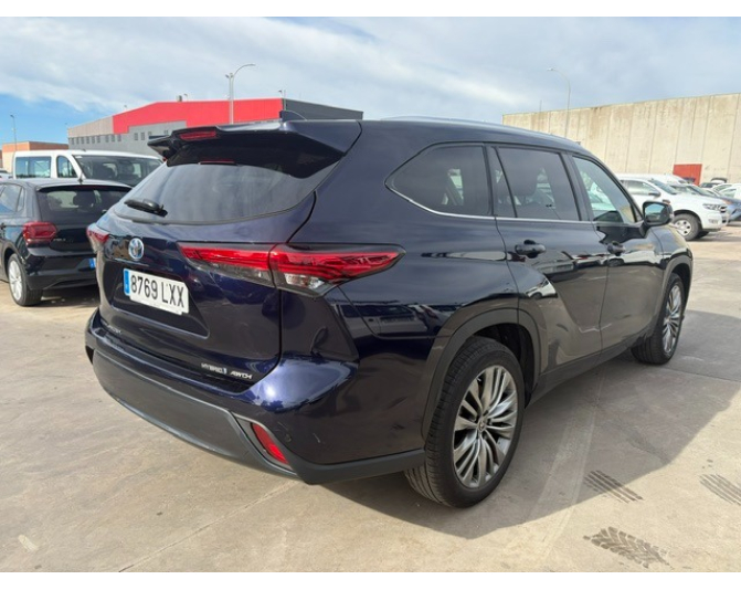 TOYOTA HIGHLANDER