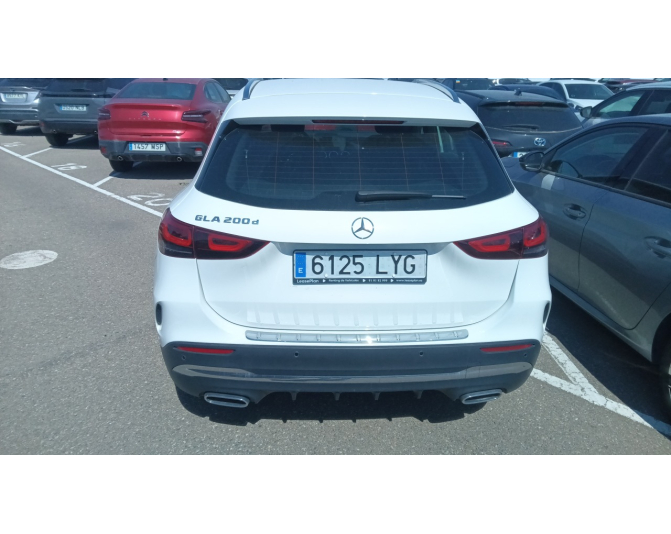 MERCEDES GLA