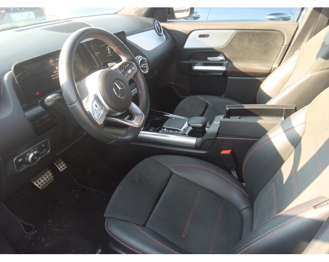 MERCEDES GLA