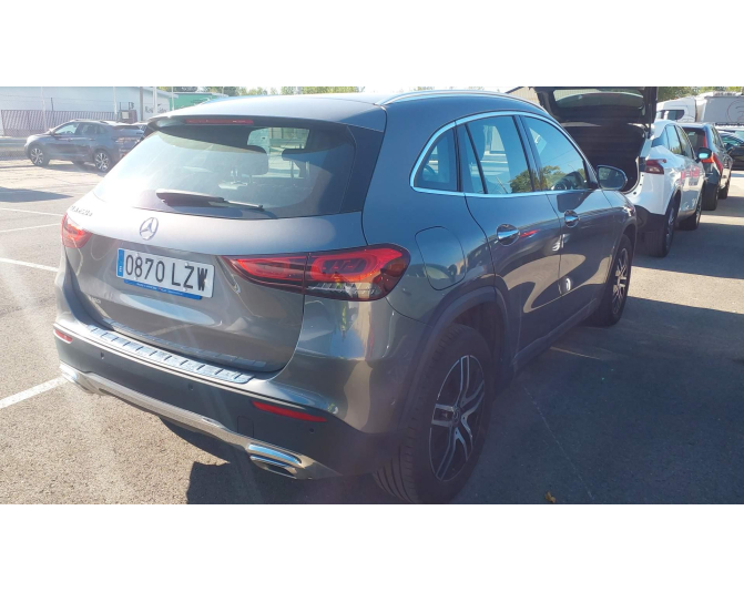MERCEDES GLA