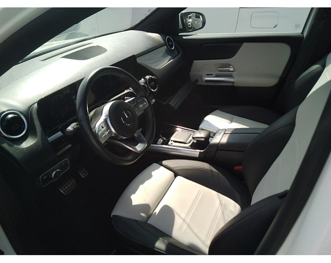 MERCEDES GLA