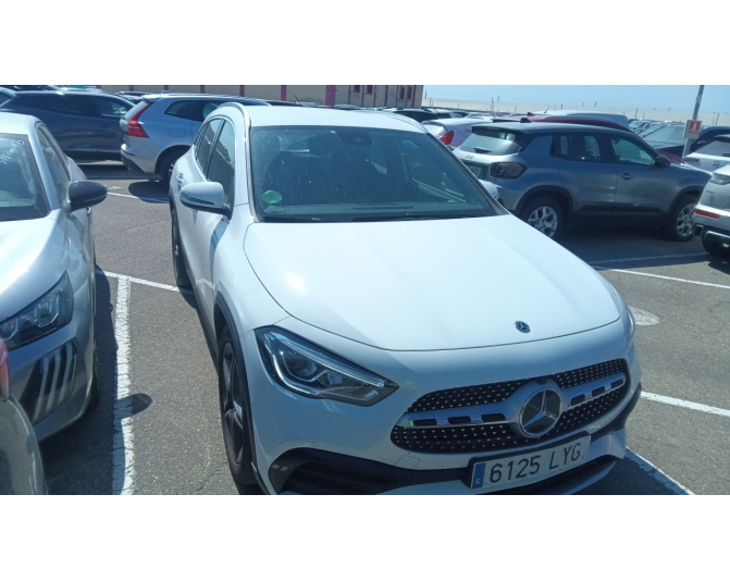 MERCEDES GLA