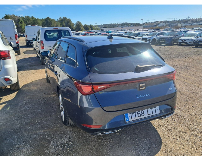 SEAT LEON