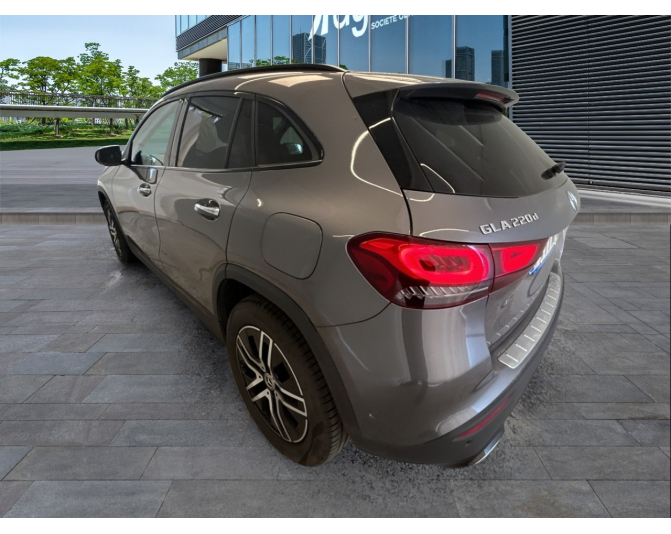 MERCEDES GLA