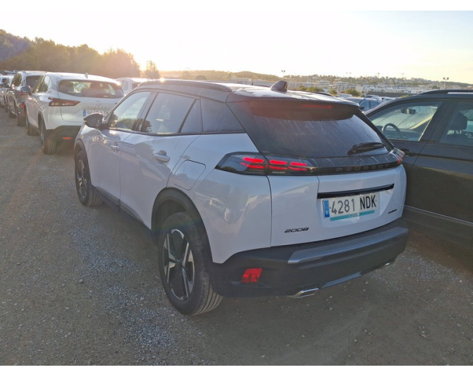 PEUGEOT 2008