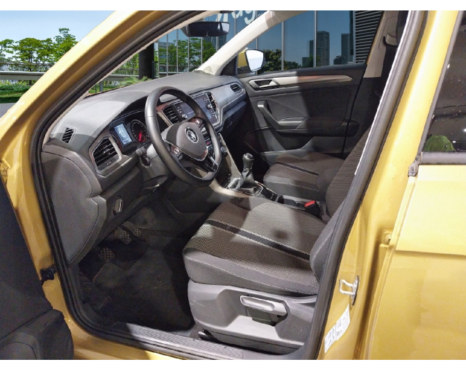 VOLKSWAGEN T-ROC
