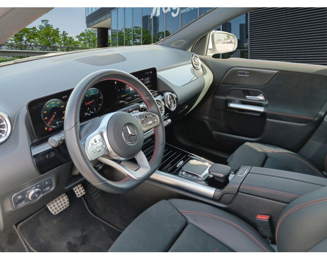 MERCEDES GLA