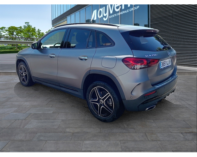 MERCEDES GLA