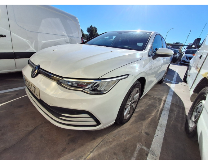 Renting cocheVOLKSWAGEN GOLF