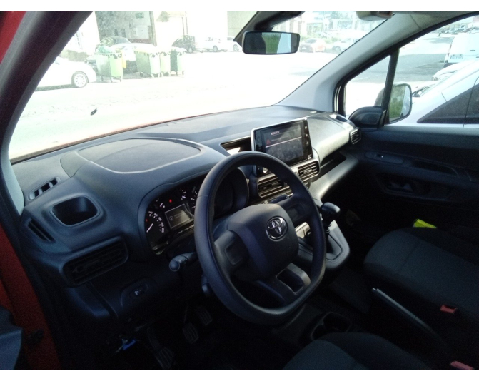 TOYOTA PROACE CITY VERSO