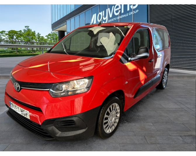 Renting cocheTOYOTA PROACE CITY VERSO