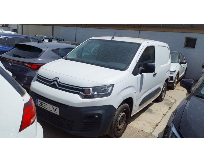 Renting cocheCITROEN BERLINGO