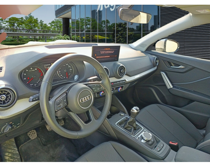 AUDI Q2