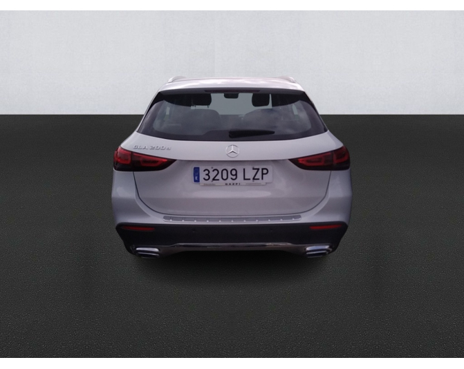MERCEDES GLA