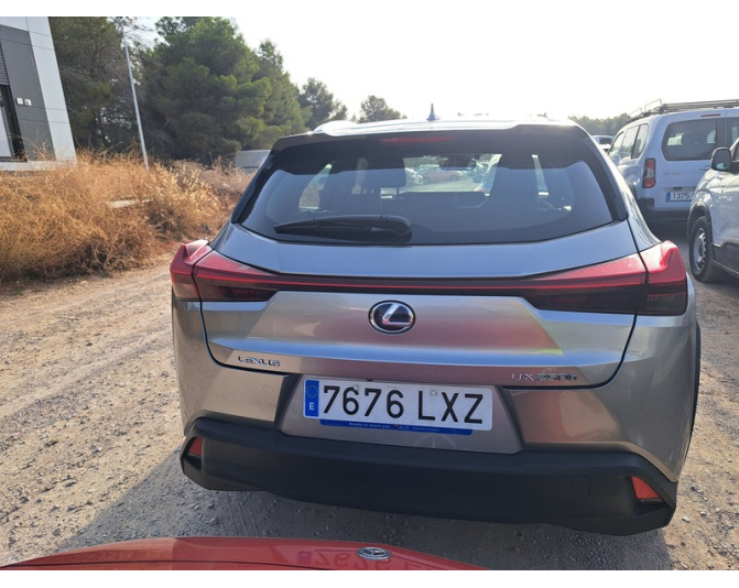 LEXUS UX