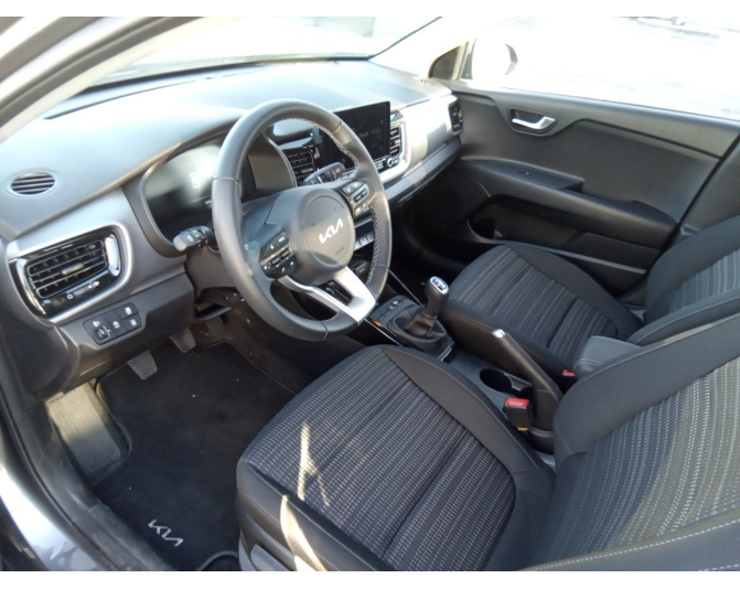 KIA STONIC