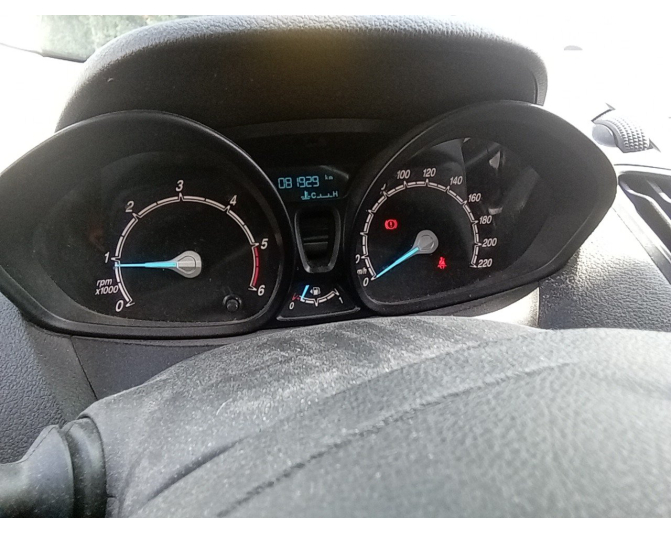 FORD TRANSIT COURIER