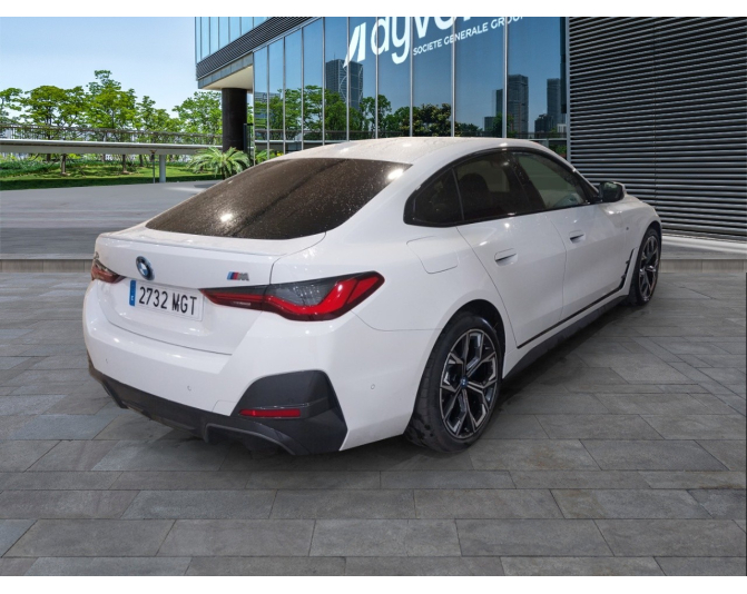 BMW I4