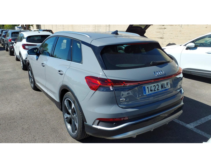 AUDI Q4