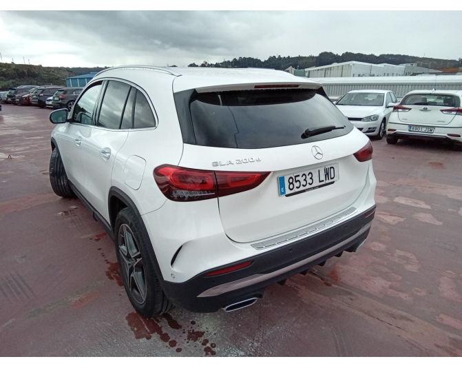 MERCEDES GLA