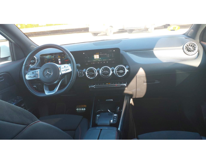 MERCEDES GLA