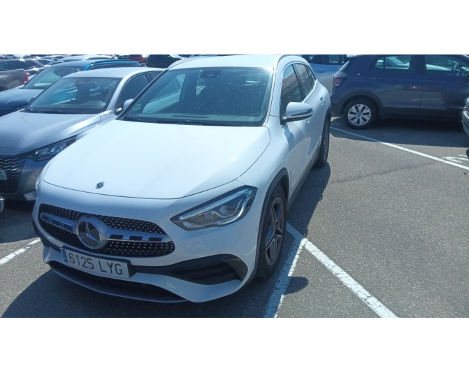 Renting cocheMERCEDES GLA