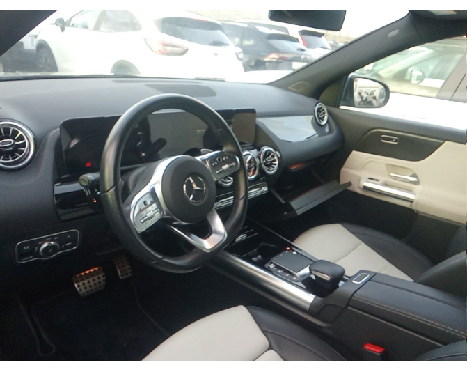 MERCEDES GLA