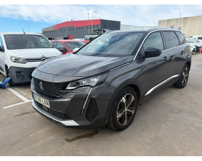 Renting cochePEUGEOT 5008