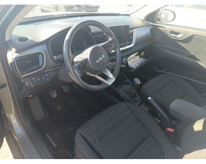 KIA STONIC
