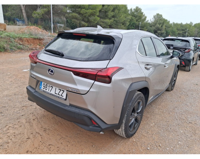 LEXUS UX