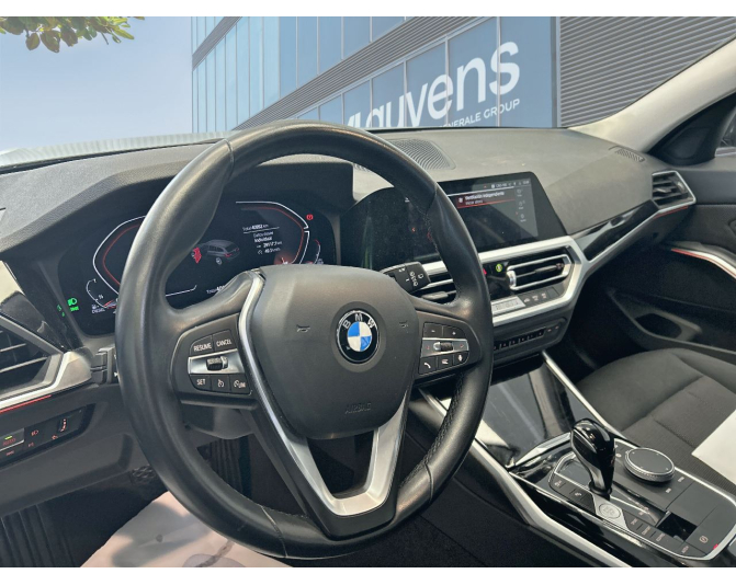BMW SERIES 3