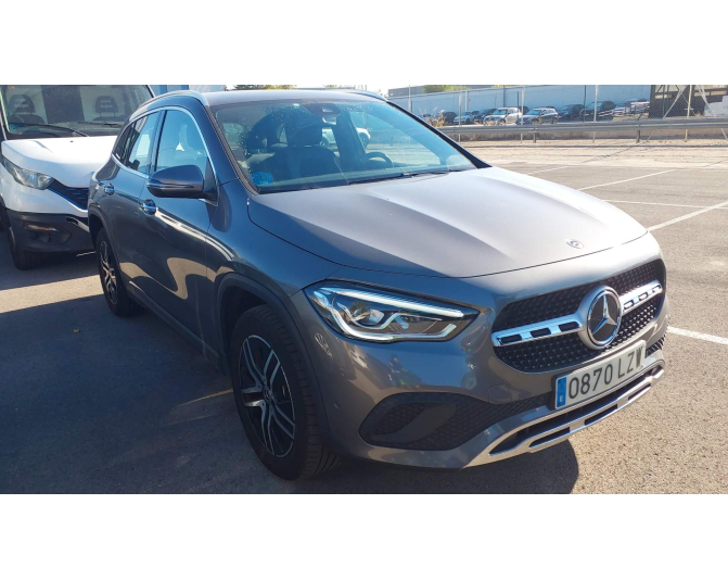 MERCEDES GLA