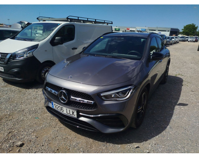 Renting cocheMERCEDES GLA