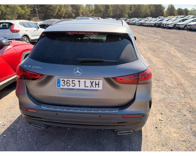 MERCEDES GLA