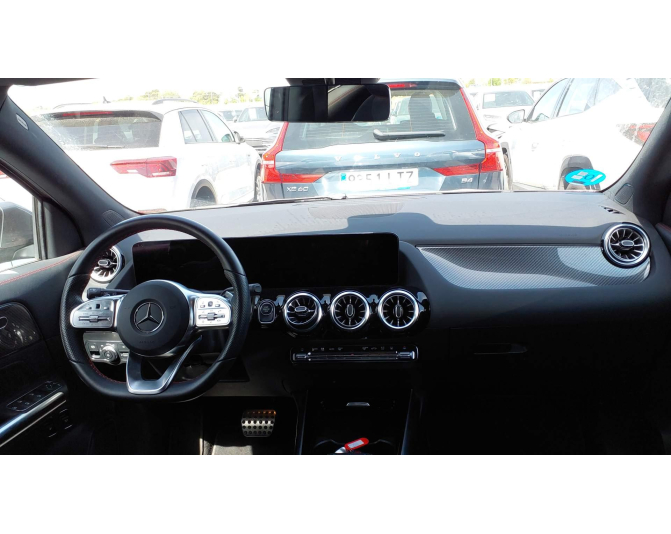 MERCEDES GLA