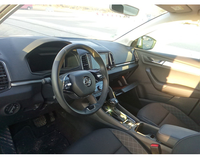 SKODA KAROQ