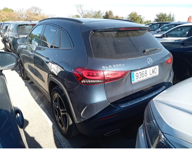 MERCEDES GLA