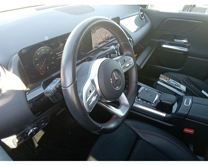 MERCEDES GLA